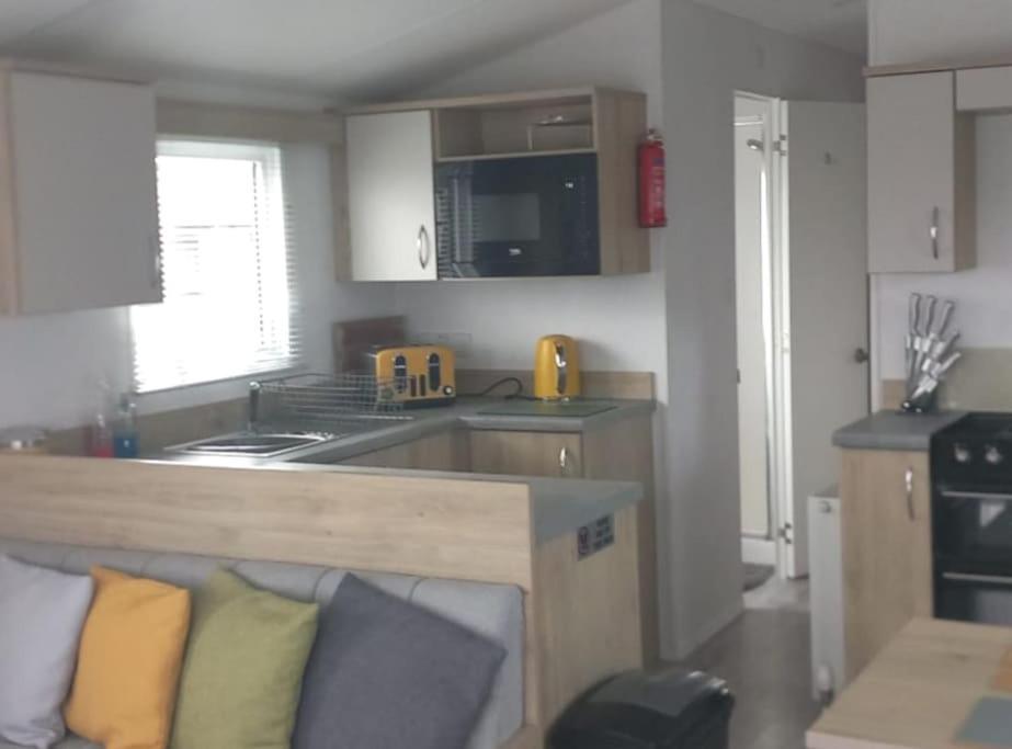 Sea Breeze, Modern, Cosy Holiday Home Haverigg Ngoại thất bức ảnh